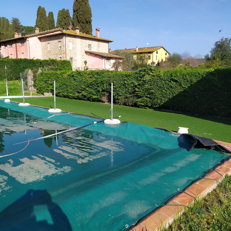 Piscina esistente nel complesso ricettivo