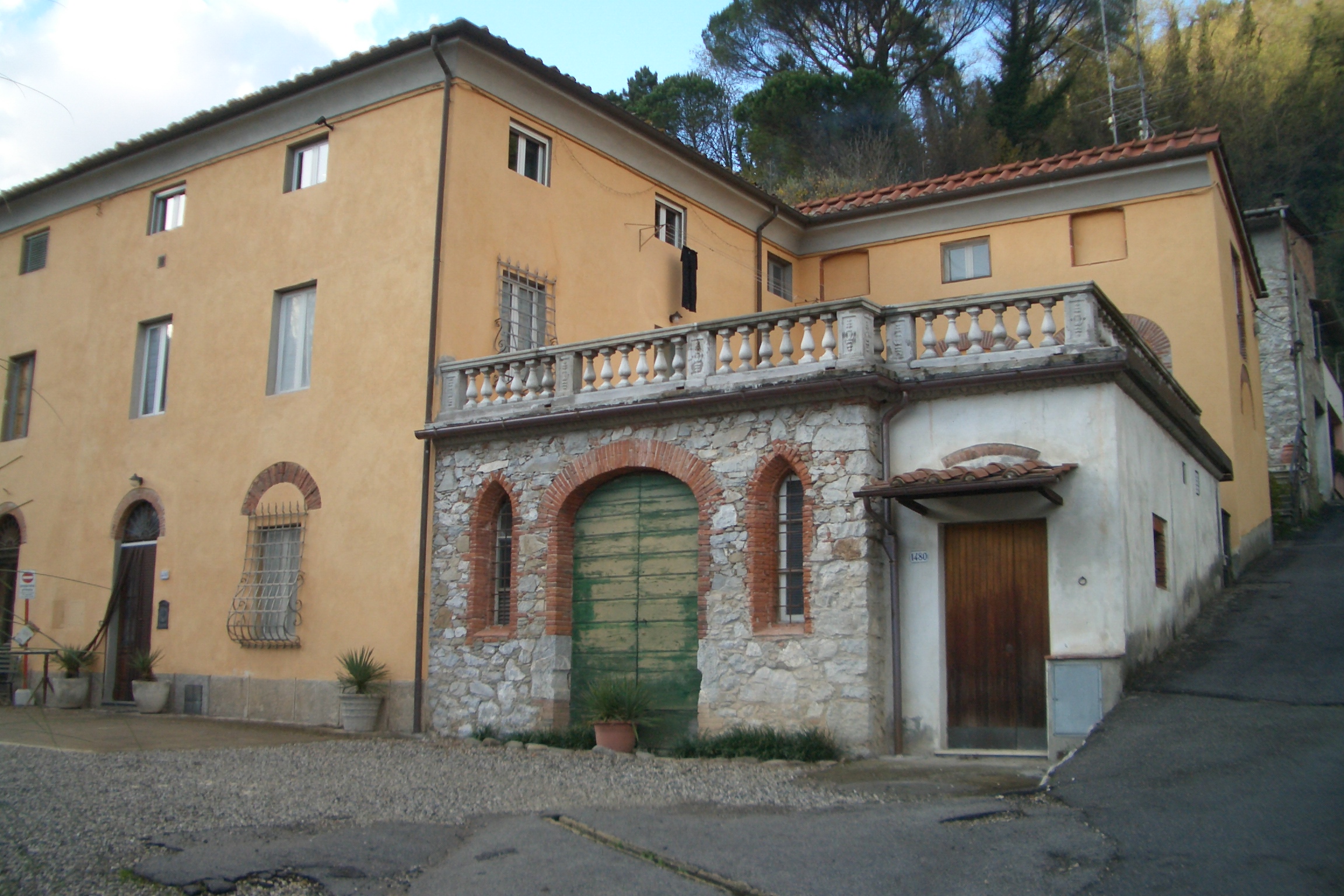 Fabbricato residenziale a Lucca interessato da verifica per agibilità immobile